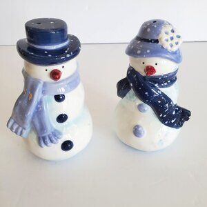Mr. Snowman & Mrs. Snowwoman Ceramic Salt and Pepper Shakers Set 4.5" Blue, Read